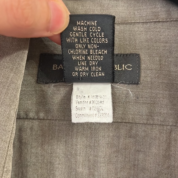 Banana, republics, men’s size medium button-down - Picture 3 of 6